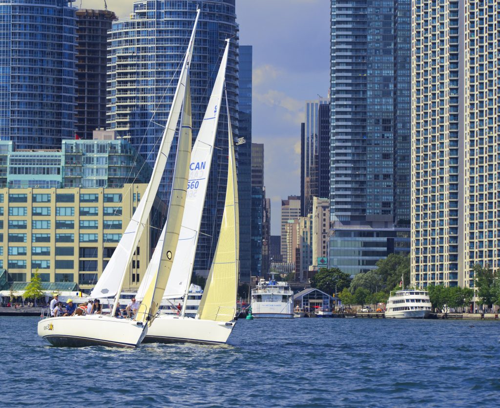 ap-14-racingintheinnerharbour-toronto