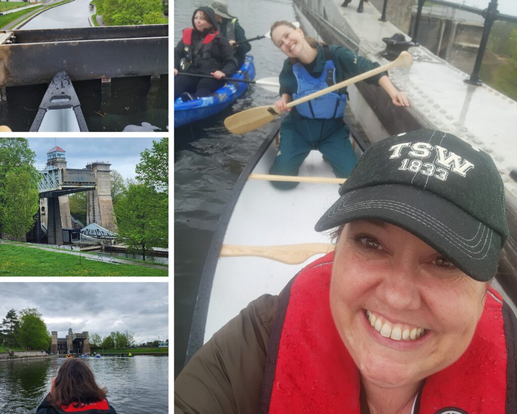 peterborough-en-canot-dans-une-ecluse-toute-une-experience-cinq-fourchettes-ontario-voyage-1024x819